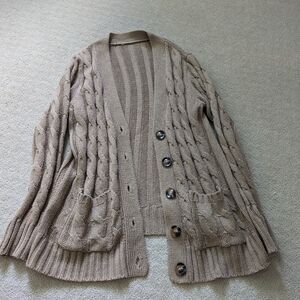 Beige buttoned cardigan